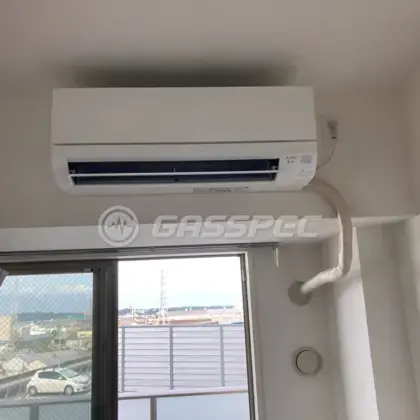 施工後のエアコン（三菱 MSZ-GV2226-W）