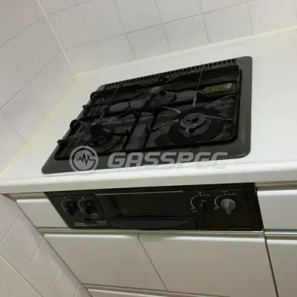 施工前のビルトインガスコンロ（RBG-31B6）