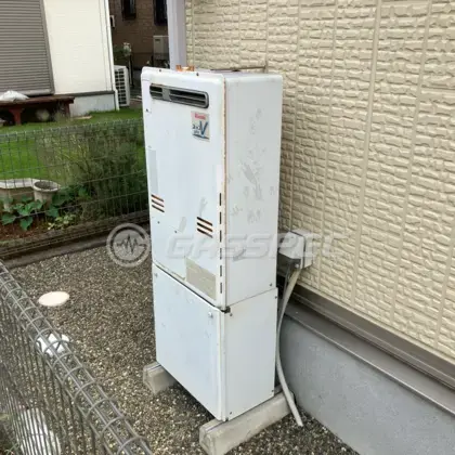 施工前の暖房熱源機（RUFH-V2403AW2-3）
