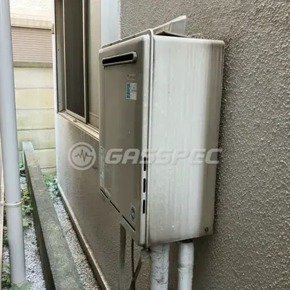 施工前の給湯器