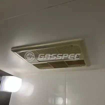 施工前の浴室乾燥機（FD2810J3）