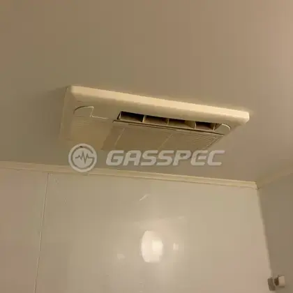 施工前の浴室乾燥機（FD2811J3）