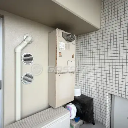 施工前の暖房熱源機（GTH-C2439AWX3H-T）
