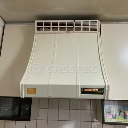 施工前のレンジフード