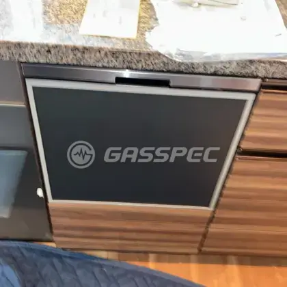 施工後のビルトイン食洗機（パナソニック NP-45BS1S）
