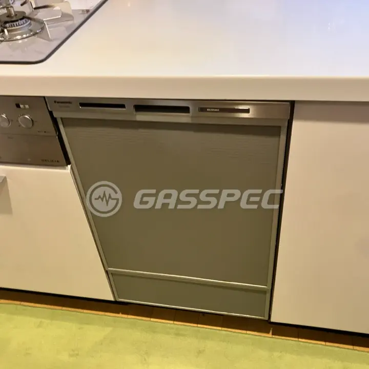 交換前のビルトイン食洗機（パナソニック NP-45MD6S）