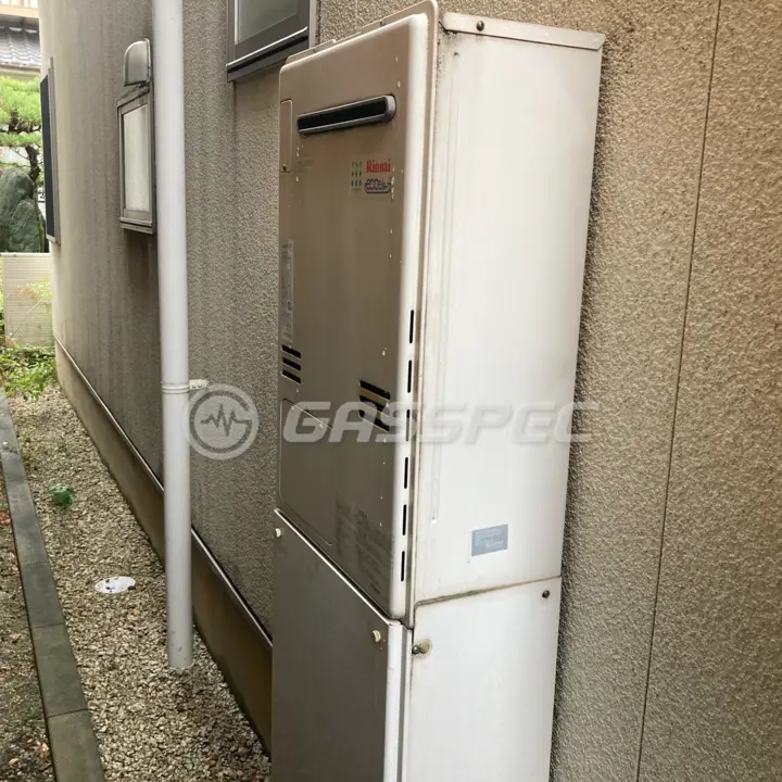 交換前の暖房熱源機（リンナイ RUFH-K2403SAW2-3）