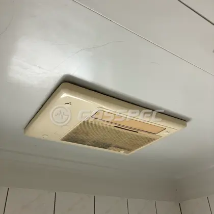 交換前の浴室乾燥機