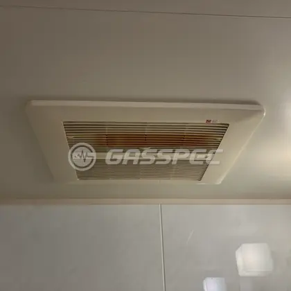 施工前の浴室乾燥機（ABD-28KTSF-D20）