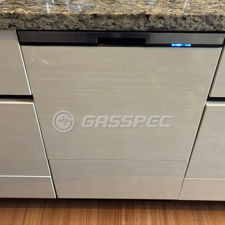 交換後のビルトイン食洗機（パナソニック NP-45BS1W）