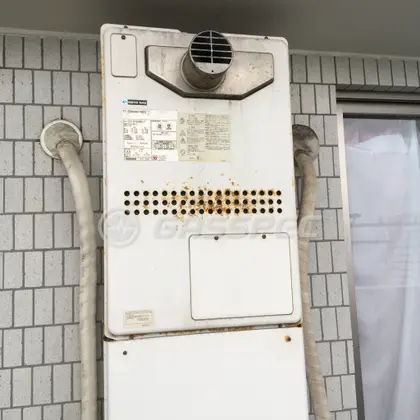 施工前の暖房熱源機（GTH-2413AWXH-T）