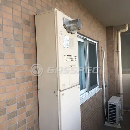 施工前の暖房熱源機（GTH-2417AWX3H-T）