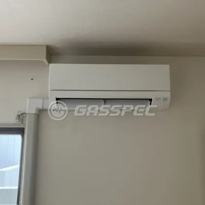 施工後のエアコン（三菱 MSZ-GV2224-W）