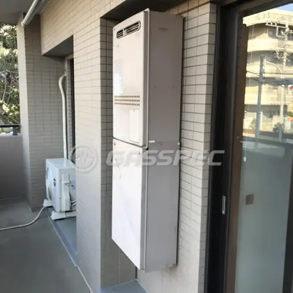 施工前の暖房熱源機（GTH-2401AWX）
