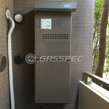 施工前の暖房熱源機（GTH-2417AWX6H-L）