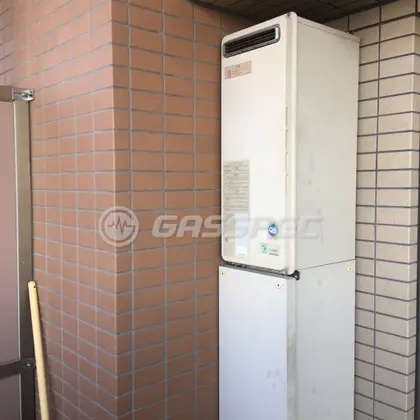 施工前の給湯器（OURB-2051SAQ）