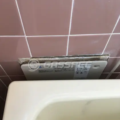 施工前の給湯器（HOL-890SA）