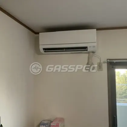 施工後のエアコン（三菱 MSZ-GV2524-W）
