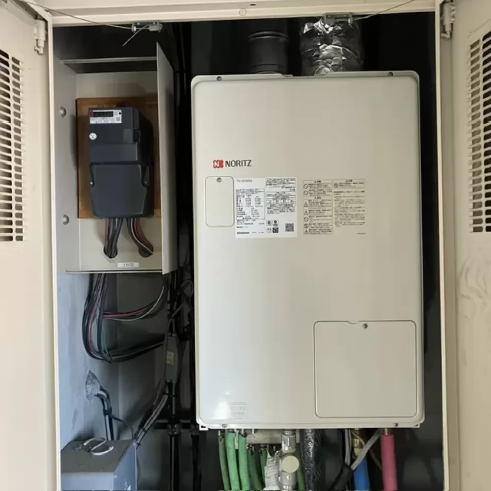 GTH-2444AWX3H-SFF-1 BL