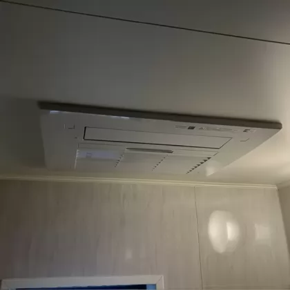 東京都杉並区 交換後の浴室乾燥機 リンナイ RBH-C4102K3P