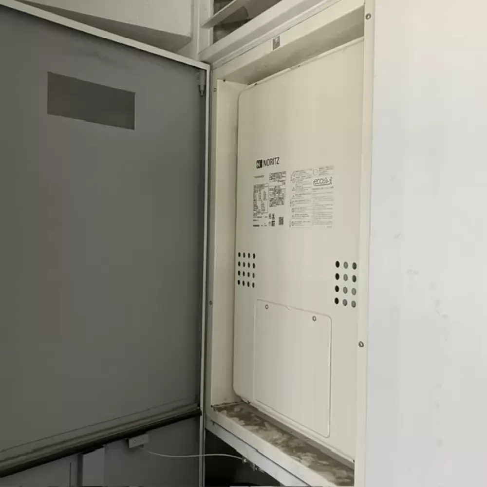 GTH-C2460AW3H-H-1 BL