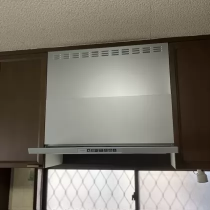 滋賀県甲賀市 交換後のレンジフード リンナイ LGR-3R-AP902SV