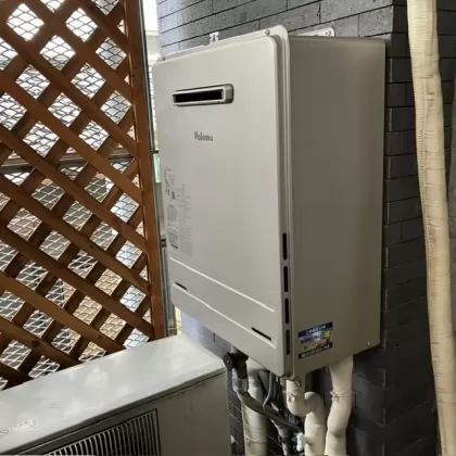 大阪府大阪市西区 交換後の給湯器 パロマ FH-2423SAW