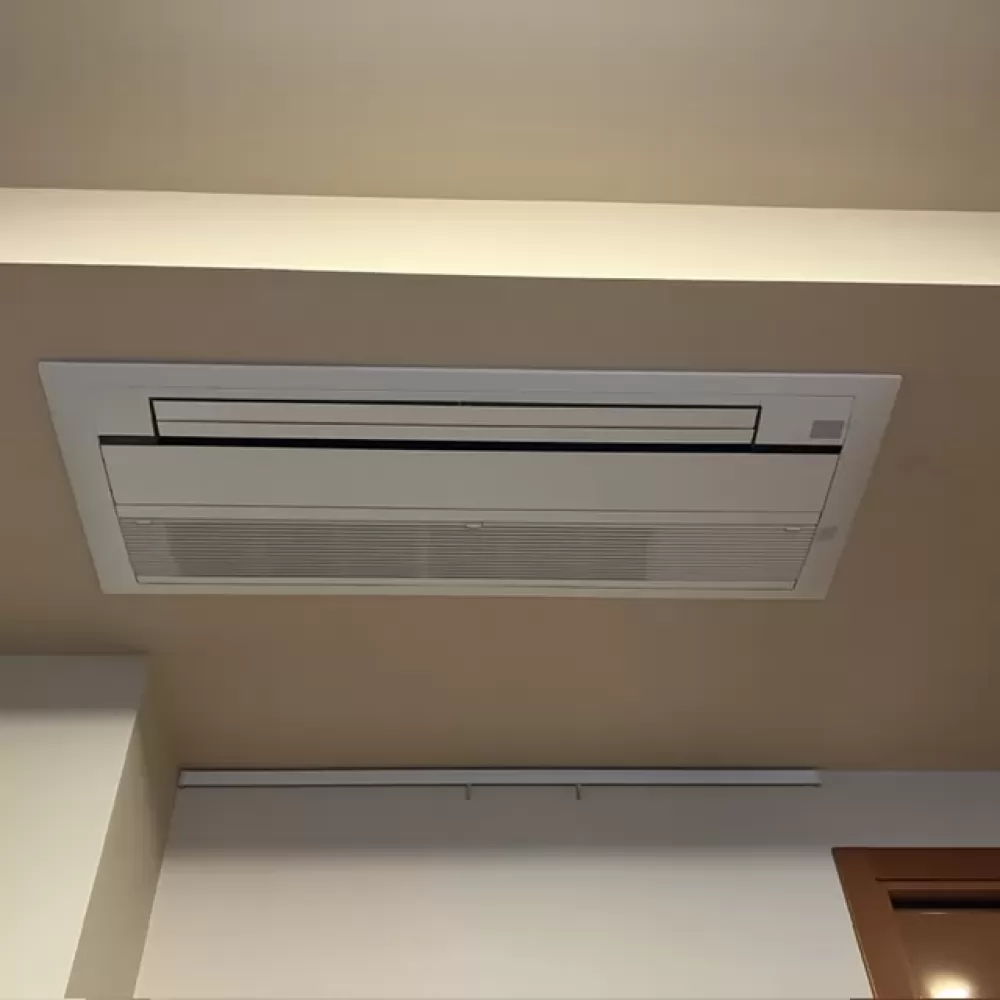S40ZCVのエアコン交換工事