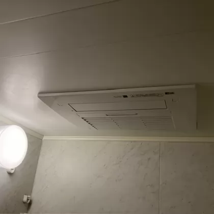 東京都中野区 交換後の浴室乾燥機 リンナイ RBH-C4102K3P