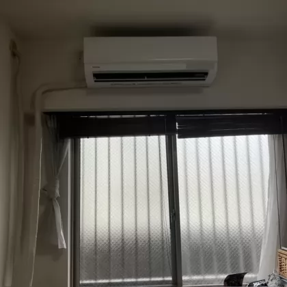 東京都渋谷区 交換後のエアコン 東芝 RAS-2215TL(W)