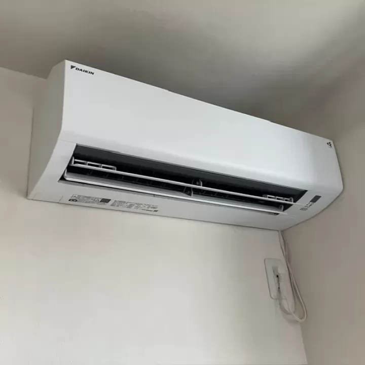 交換後のエアコン（ダイキン S364ATGS-W）