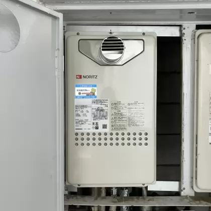 埼玉県坂戸市 交換後の給湯器 ノーリツ GT-1635SAWXS-80T-1 BL