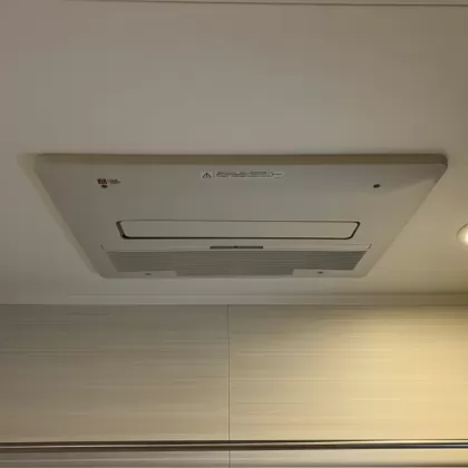 大阪府大阪市天王寺区 交換後の浴室乾燥機 ノーリツ BDV-4106AUKNC-J3-BL