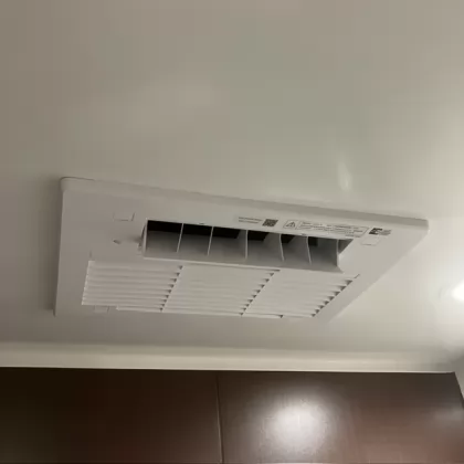 大阪府大阪市天王寺区 交換後の浴室乾燥機 リンナイ RBH-C3302K3P