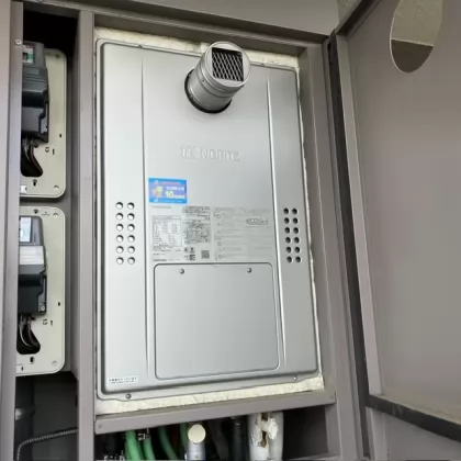 埼玉県越谷市 交換後の給湯器 ノーリツ GTH-C2470SAW3H-T BL