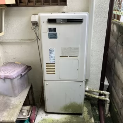 京都府京都市山科区 交換前の給湯器 リンナイ RUFH-V1612SAW2-1
