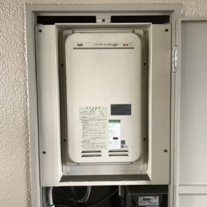 大阪府四條畷市 交換前の給湯器 ハーマン YV1622RM