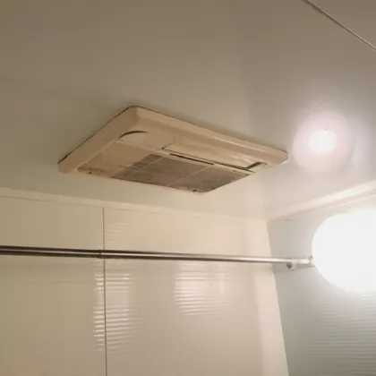 大阪府大阪市天王寺区 交換前の浴室乾燥機 ハーマン FD2811J3