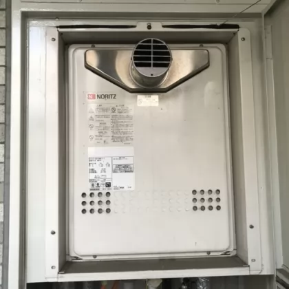神奈川県厚木市 交換前の給湯器 ノーリツ GT-2027SAWX-T-1