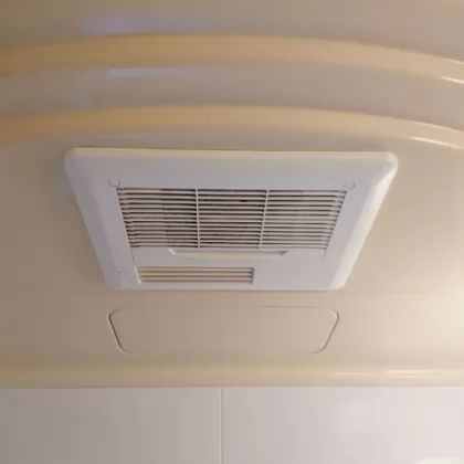 神奈川県横浜市戸塚区 交換前の浴室乾燥機 東京ガス IBD-3301ACSK/RBH-C301KSN