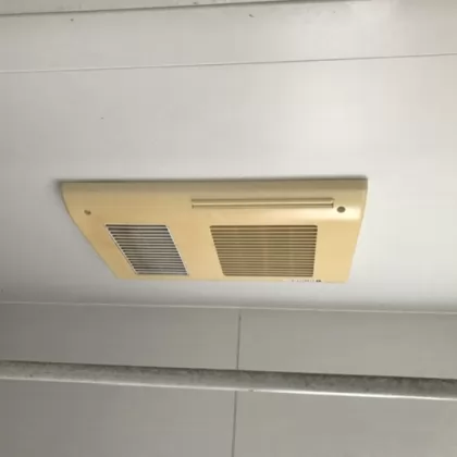 神奈川県茅ヶ崎市 交換前の浴室乾燥機 マックス BS-141SH