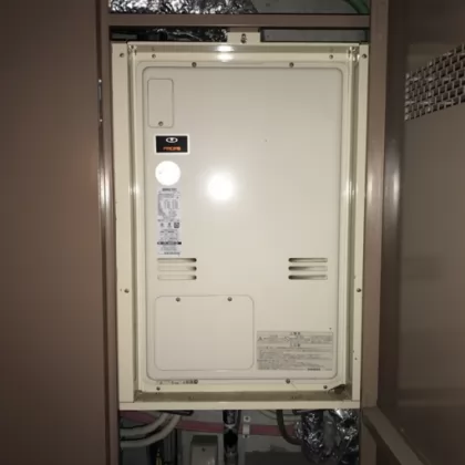 大阪府豊中市 交換前の給湯器 リンナイ RUFH-V2403AU2-6