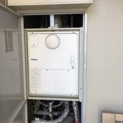 大阪府大阪市西区 交換前の給湯器 パロマ DH-N2412AWADL4-1