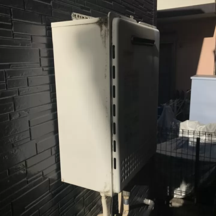 交換前の給湯器（ノーリツ GT-2028SAWX）