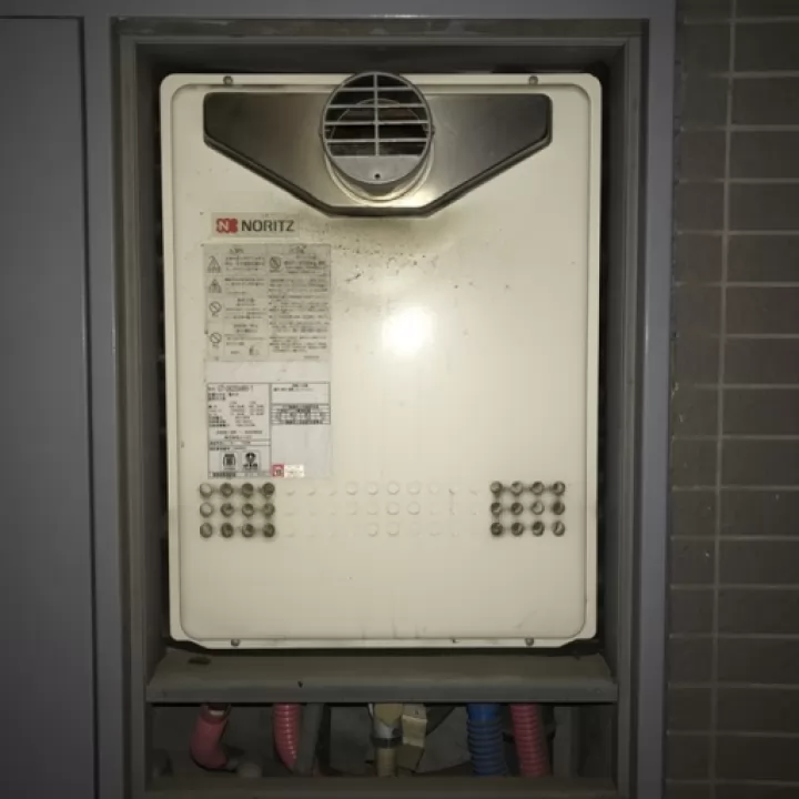 交換前の給湯器（ノーリツ GT-2422SAWX-T）