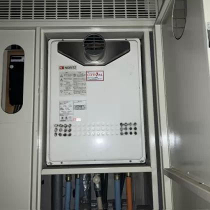 東京都日野市 交換前の給湯器 ノーリツ GT-2427SAWX-T-1