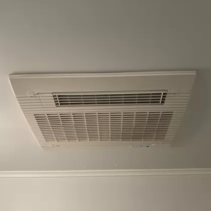 東京都中央区 交換前の浴室乾燥機 マックス BS-103RC-CX