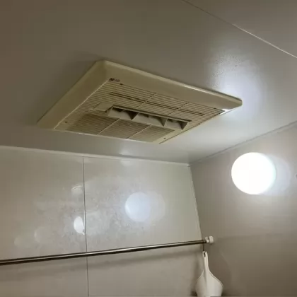 神奈川県相模原市南区 交換前の浴室乾燥機 ナショナル（松下） BBD-3300ACSK-3