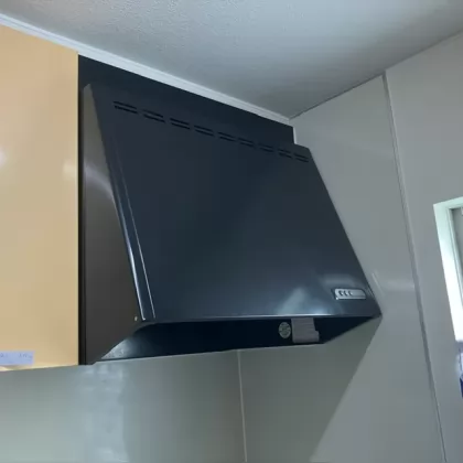千葉県千葉市稲毛区 交換前のレンジフード 富士工業 FVM-753L BK
