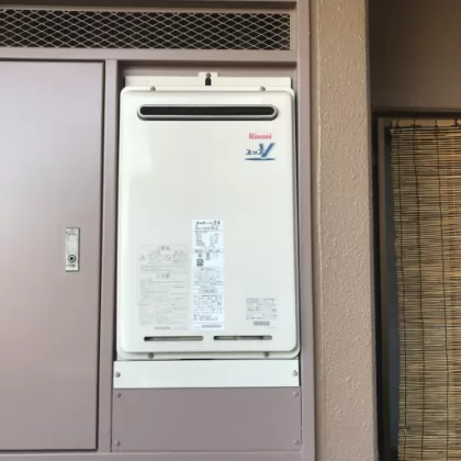 埼玉県さいたま市緑区 交換前の給湯器 リンナイ RUJ-V2401W
